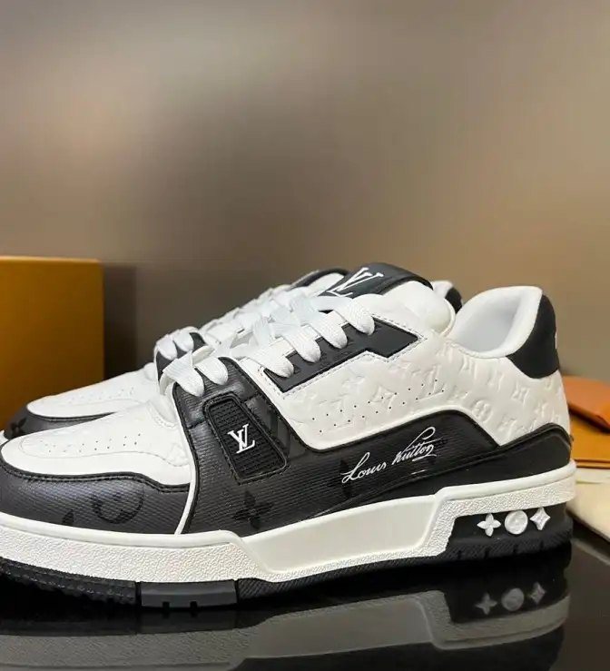 hype Louis Vuitton Sneakers