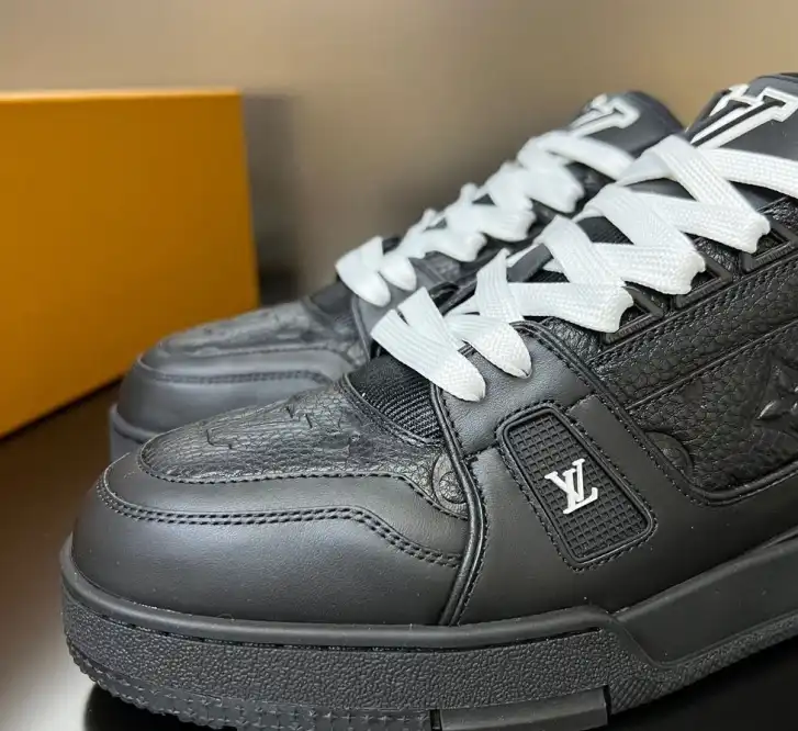 hype Louis Vuitton Sneakers