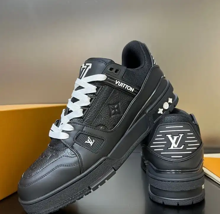 hype Louis Vuitton Sneakers