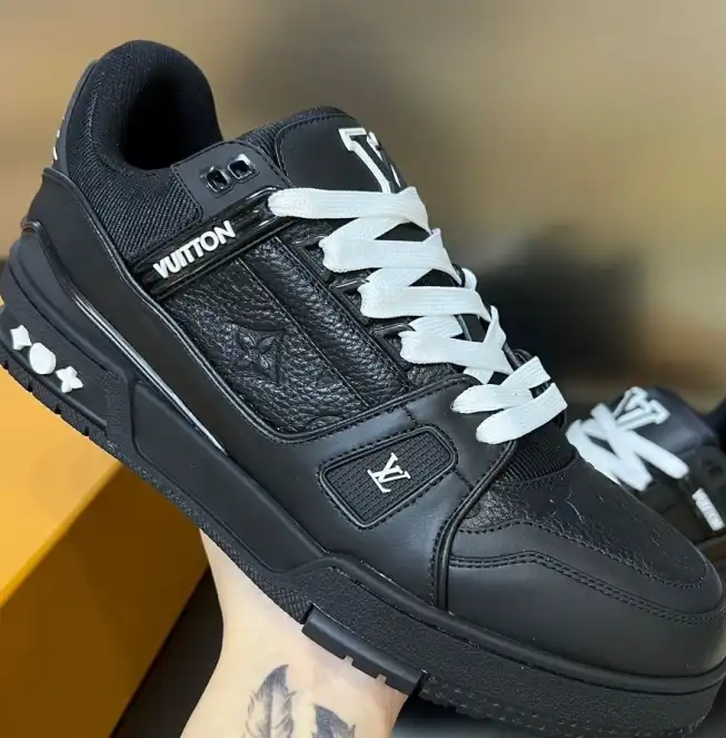 hype Louis Vuitton Sneakers