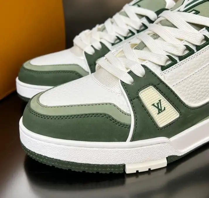 hype Louis Vuitton Sneakers