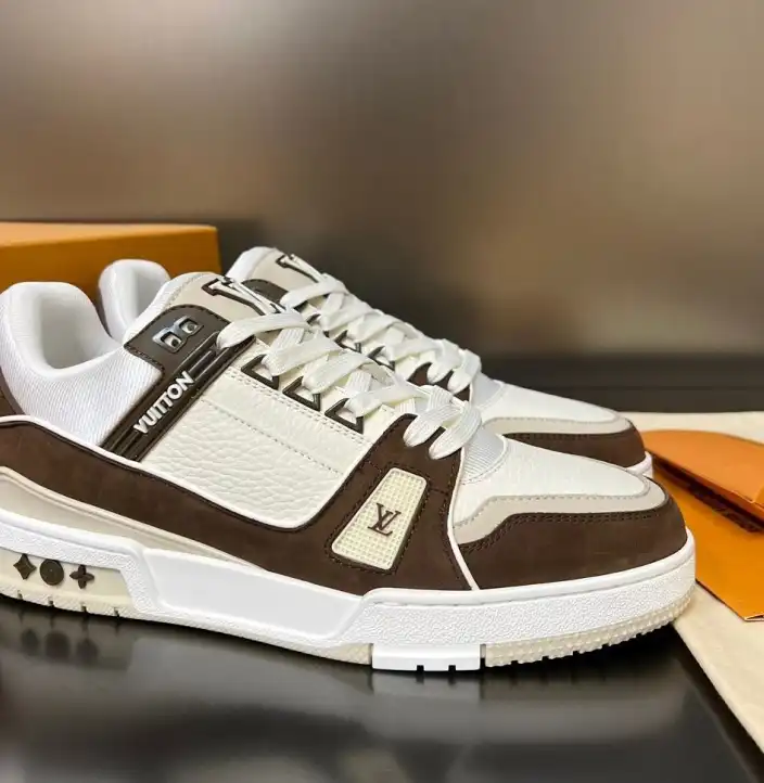 hype Louis Vuitton Sneakers