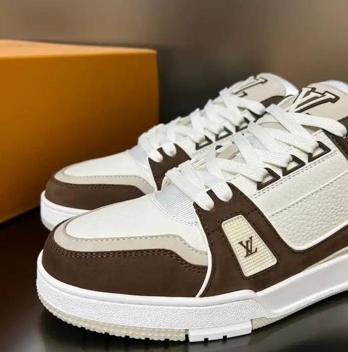 hype Louis Vuitton Sneakers