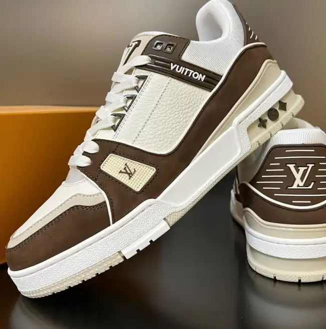 hype Louis Vuitton Sneakers