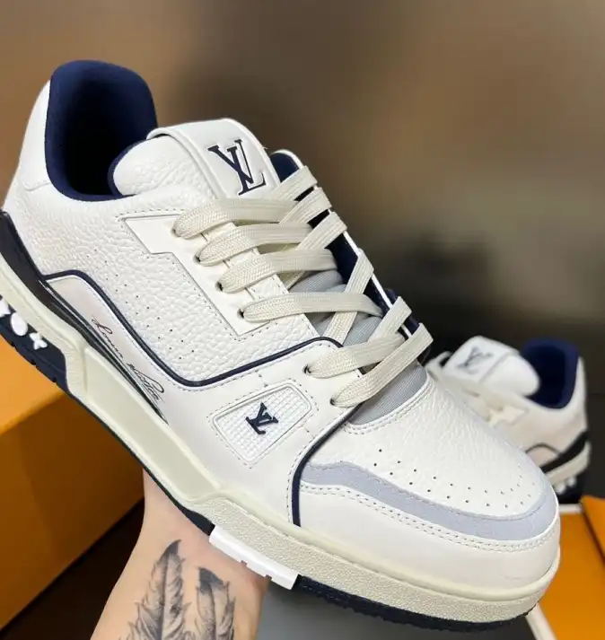 hype Louis Vuitton Sneakers