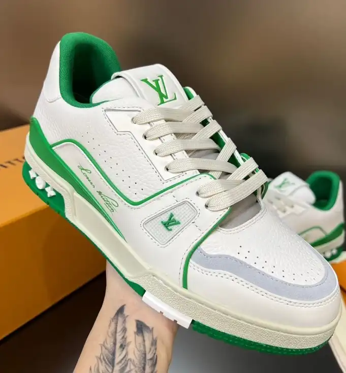 hype Louis Vuitton Sneakers