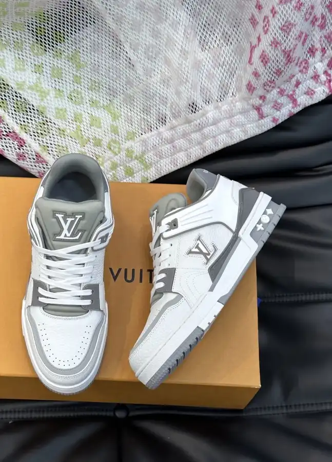 hype Louis Vuitton Sneakers