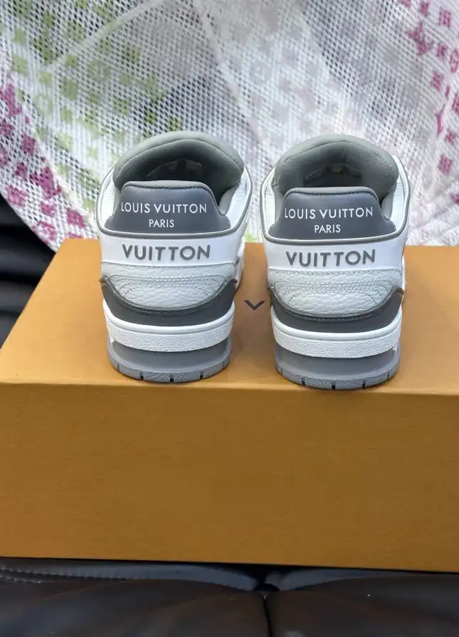 hype Louis Vuitton Sneakers