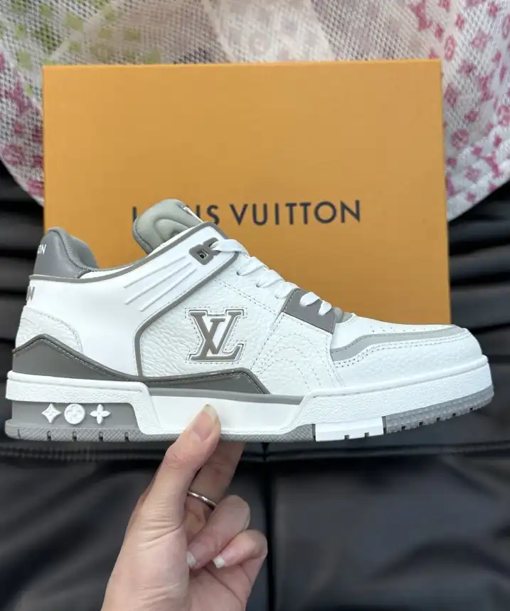 hype Louis Vuitton Sneakers