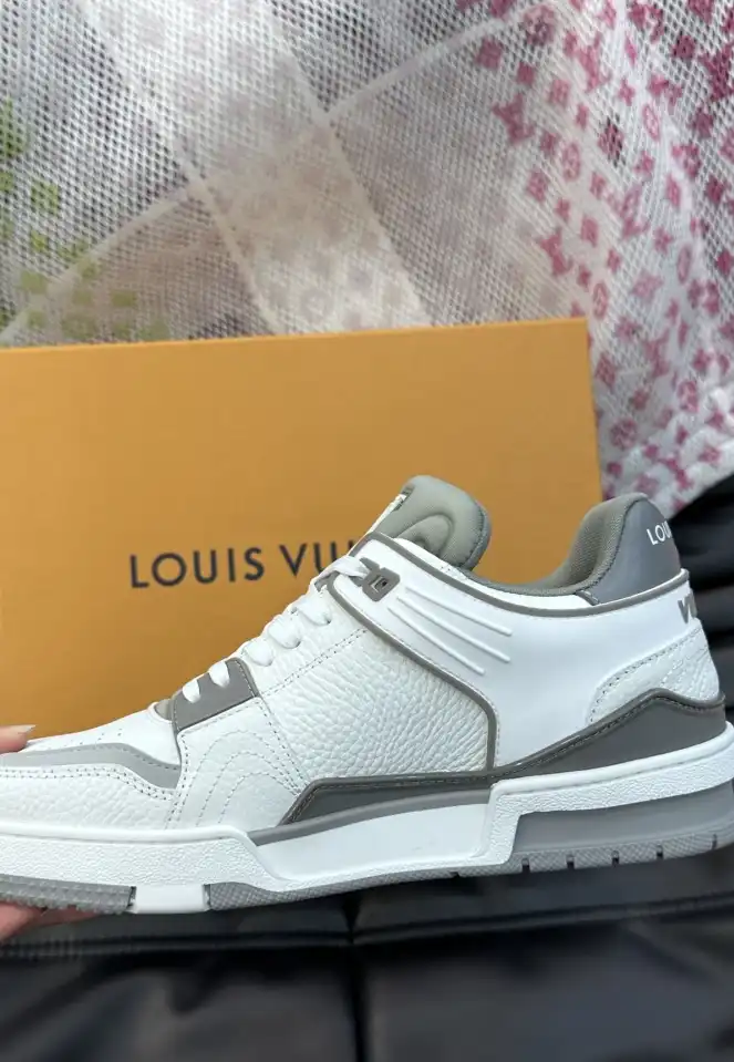 hype Louis Vuitton Sneakers