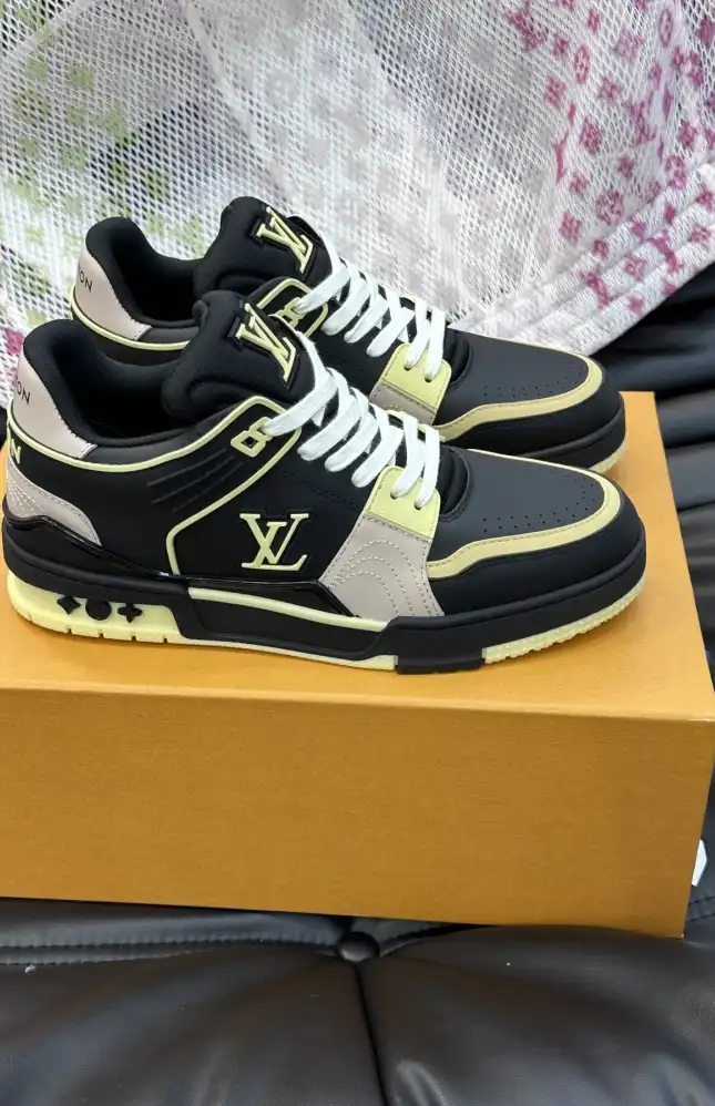 hype Louis Vuitton Sneakers