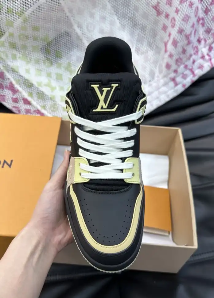 hype Louis Vuitton Sneakers