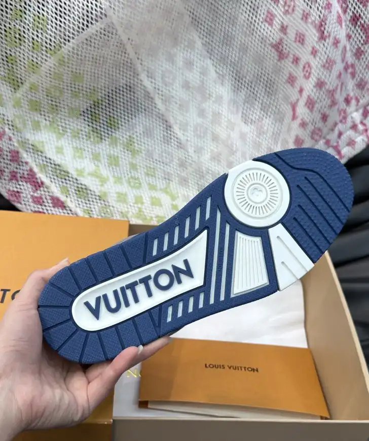 hype Louis Vuitton Sneakers