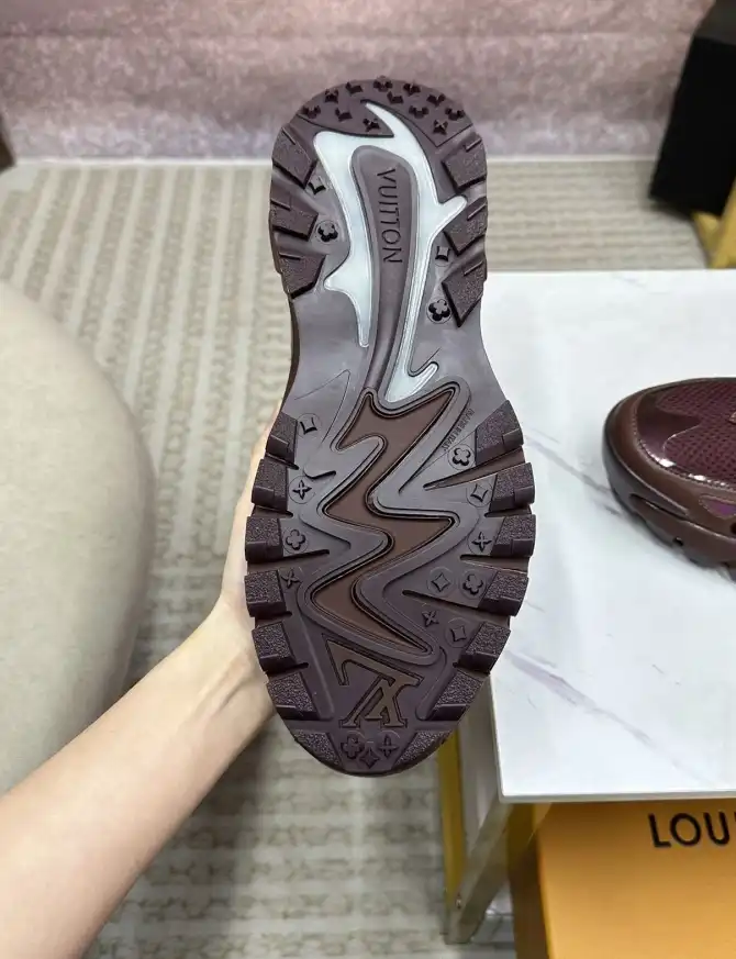 hype Louis Vuitton Sneakers