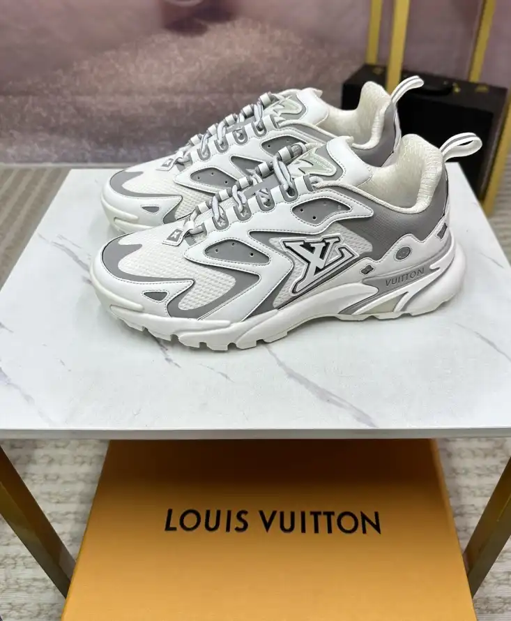 hype Louis Vuitton Sneakers