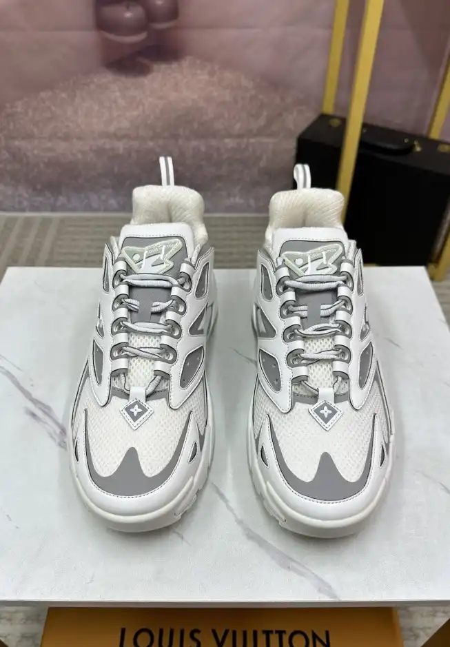 hype Louis Vuitton Sneakers