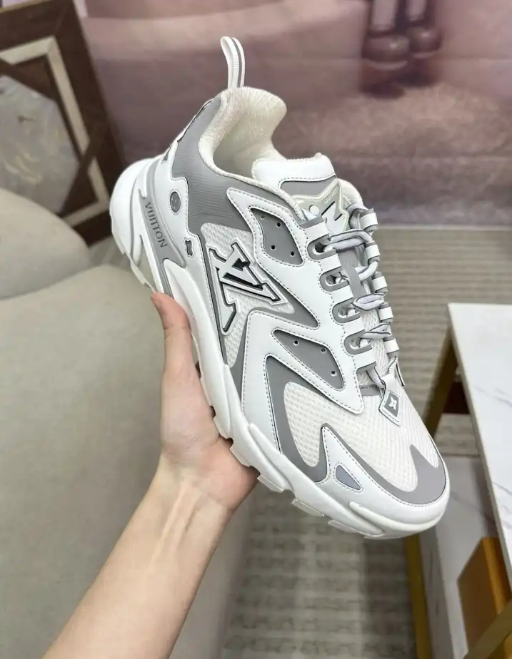 hype Louis Vuitton Sneakers