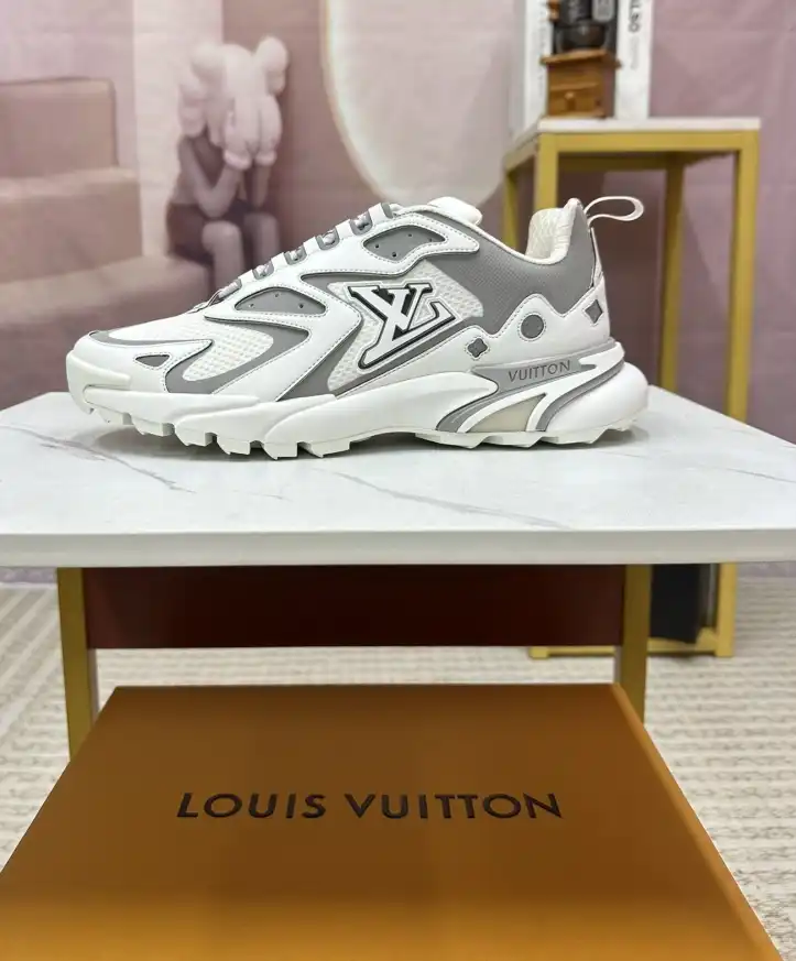 hype Louis Vuitton Sneakers