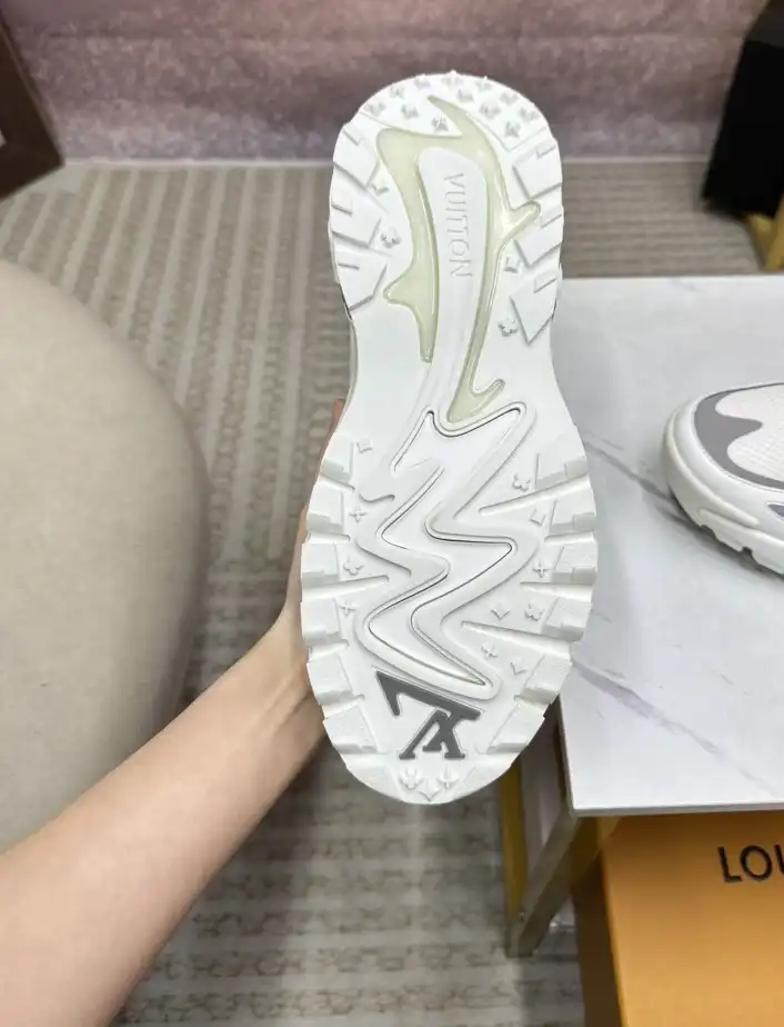 hype Louis Vuitton Sneakers