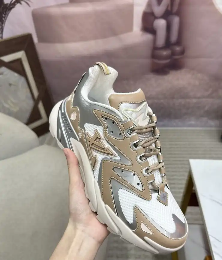 hype Louis Vuitton Sneakers