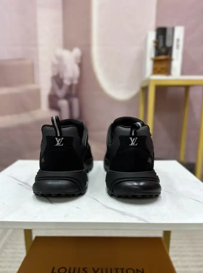 hype Louis Vuitton Sneakers