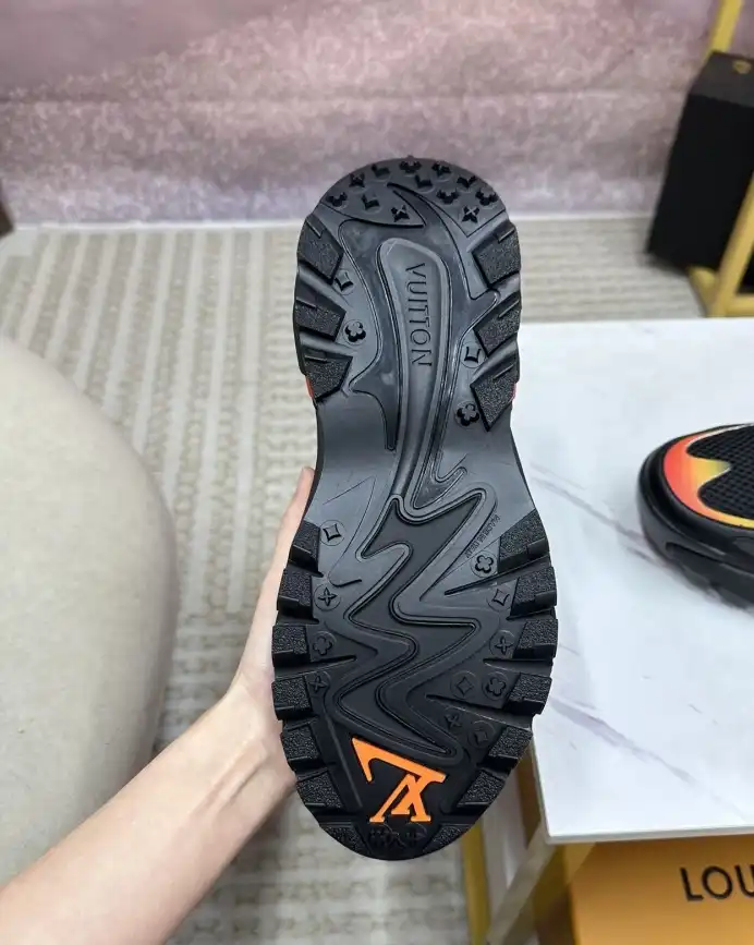 hype Louis Vuitton Sneakers