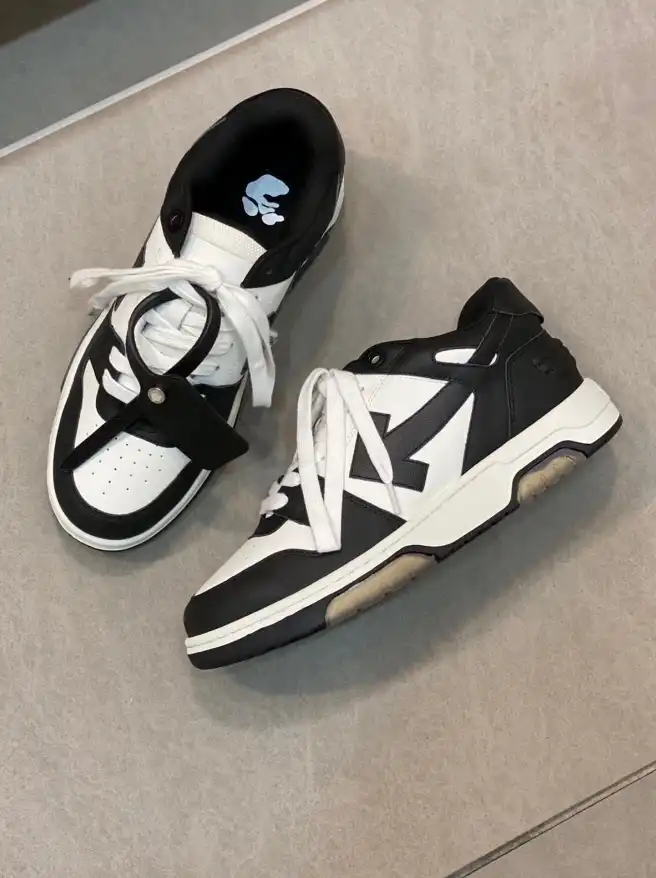 hype Off-White Sneakers