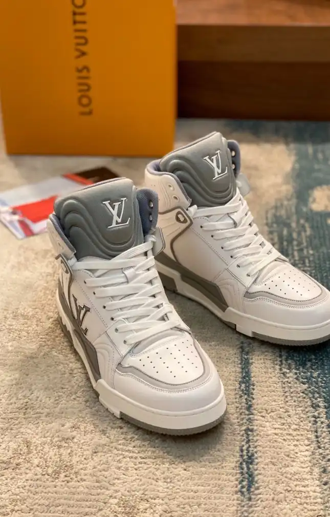 hype Louis Vuitton Sneakers