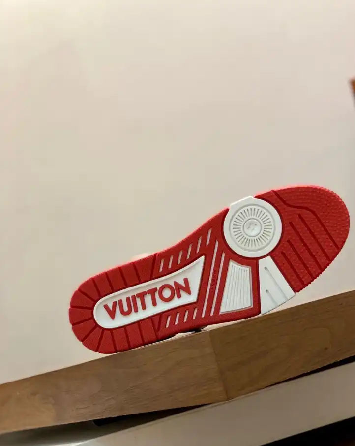 hype Louis Vuitton Sneakers