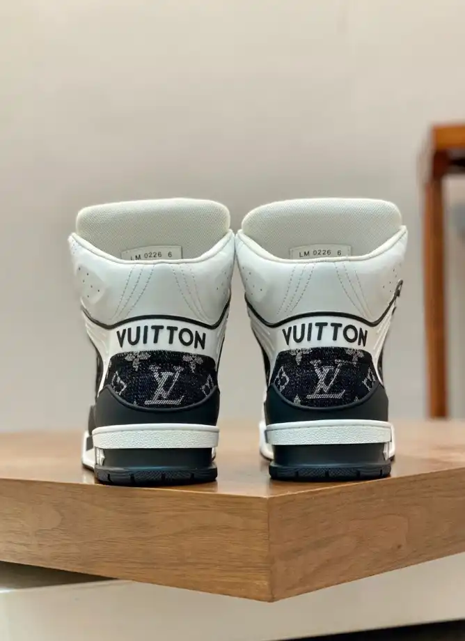 hype Louis Vuitton Sneakers