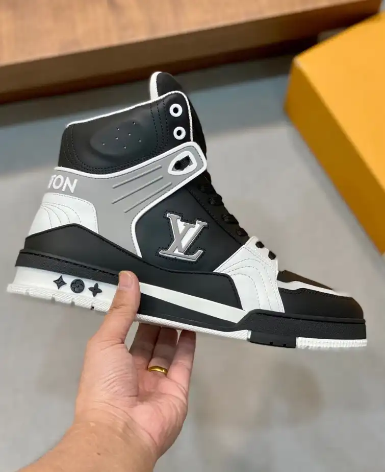 hype Louis Vuitton Sneakers