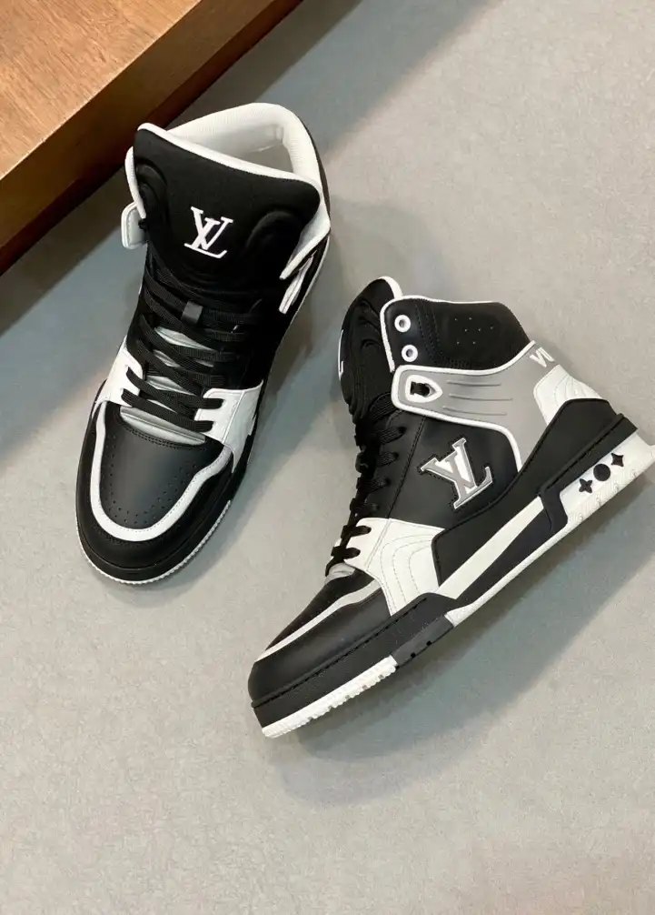 hype Louis Vuitton Sneakers