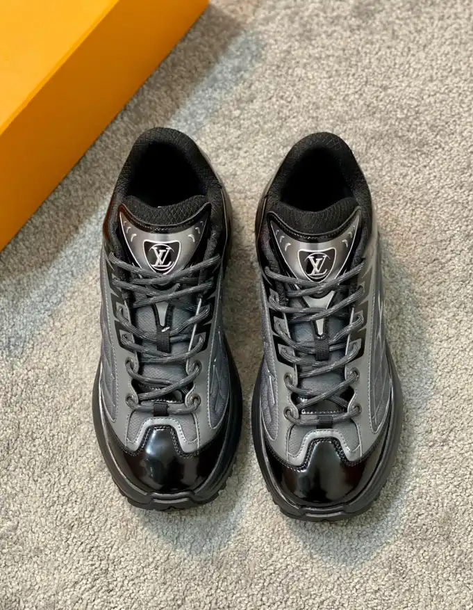 hype Louis Vuitton Sneakers