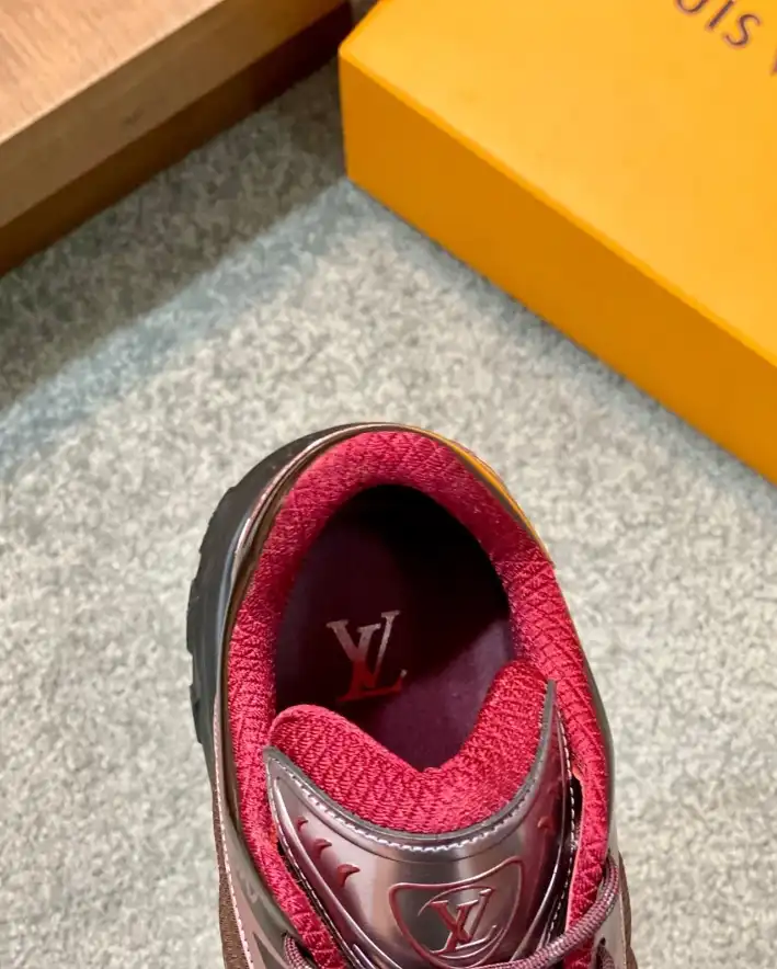 hype Louis Vuitton Sneakers