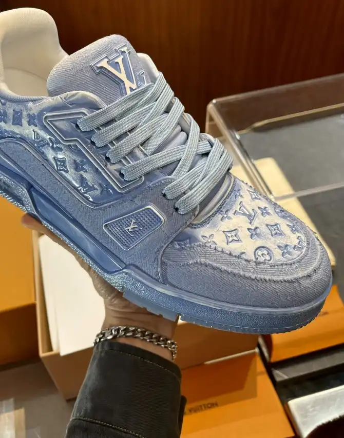 hype Louis Vuitton Sneakers