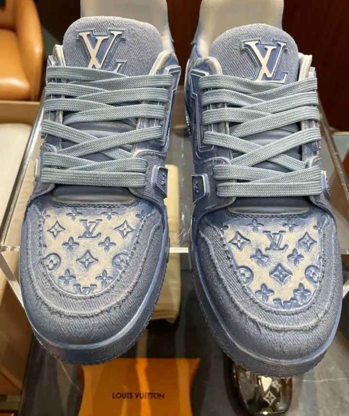 hype Louis Vuitton Sneakers