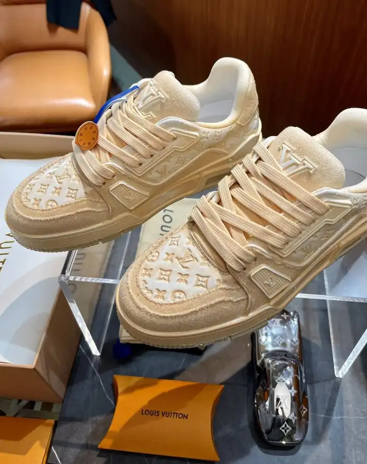 hype Louis Vuitton Sneakers