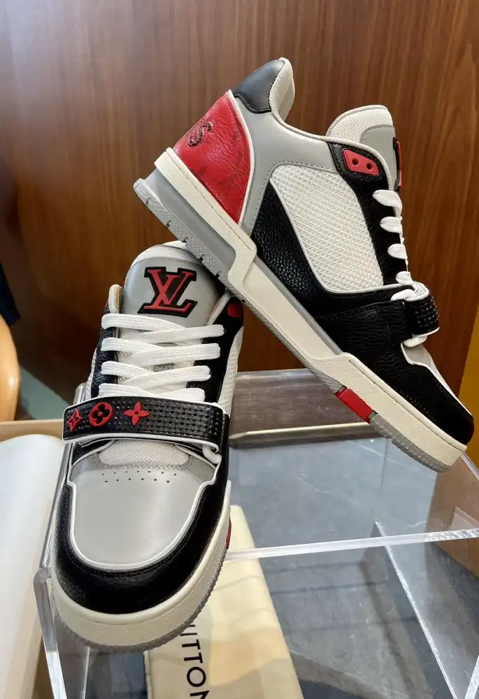 hype Louis Vuitton Sneakers