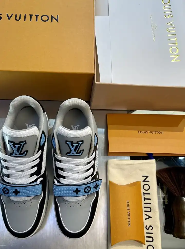 hype Louis Vuitton Sneakers