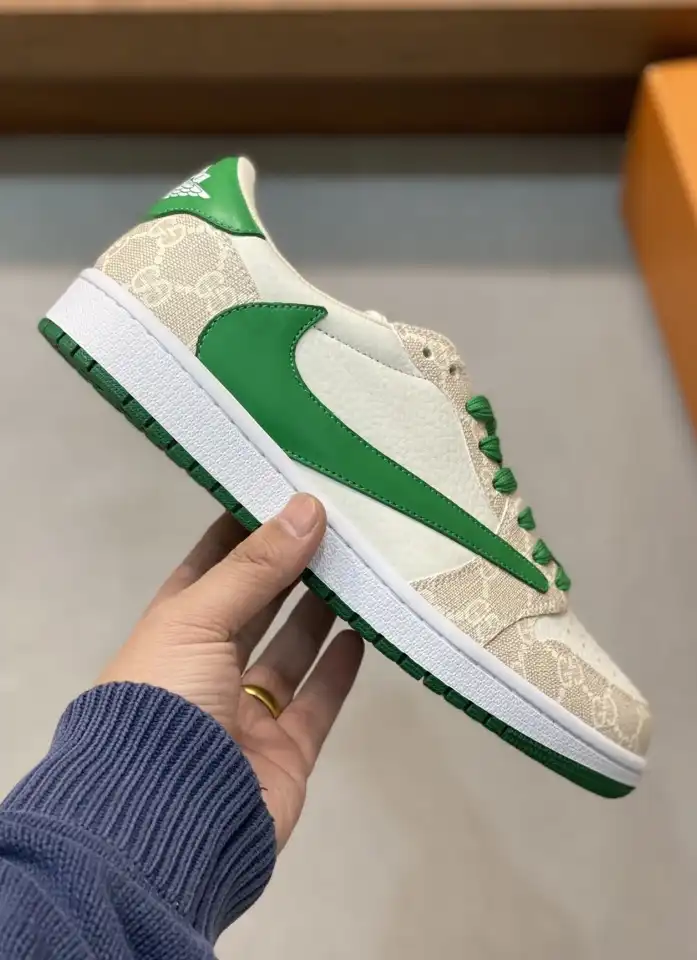 hype Louis Vuitton Sneakers