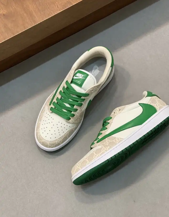 hype Louis Vuitton Sneakers