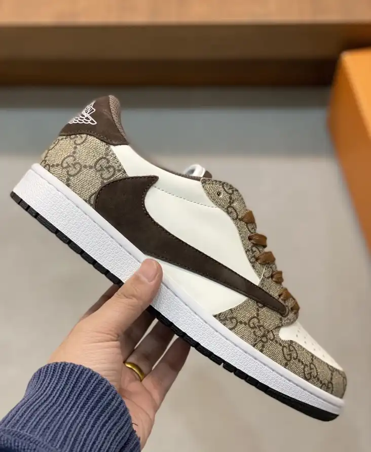 hype Louis Vuitton Sneakers