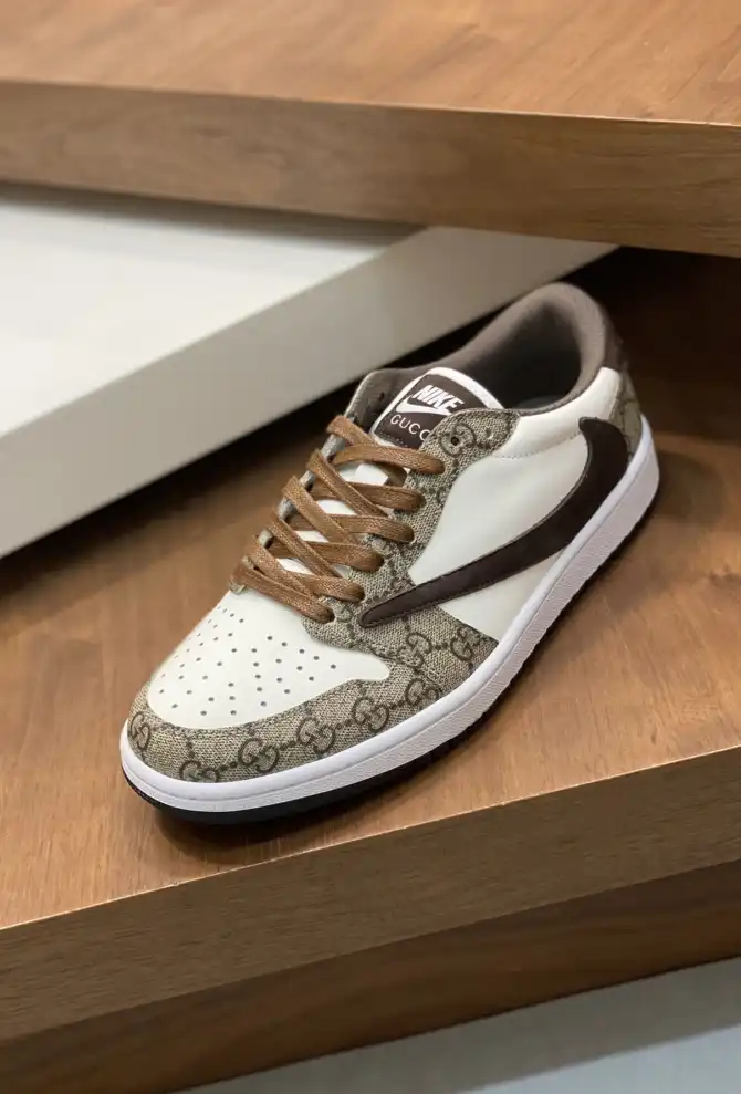 hype Louis Vuitton Sneakers