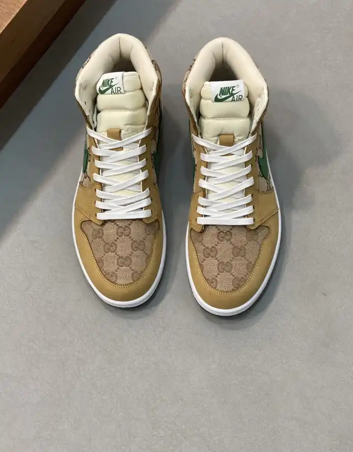 hype Louis Vuitton Sneakers