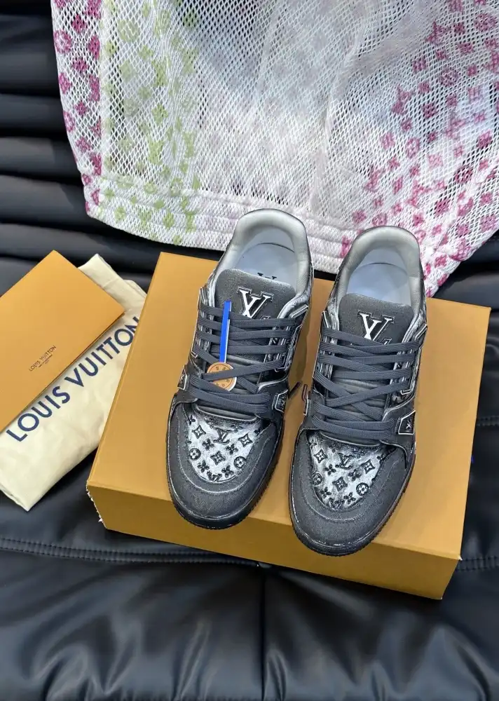 hype Louis Vuitton Sneakers