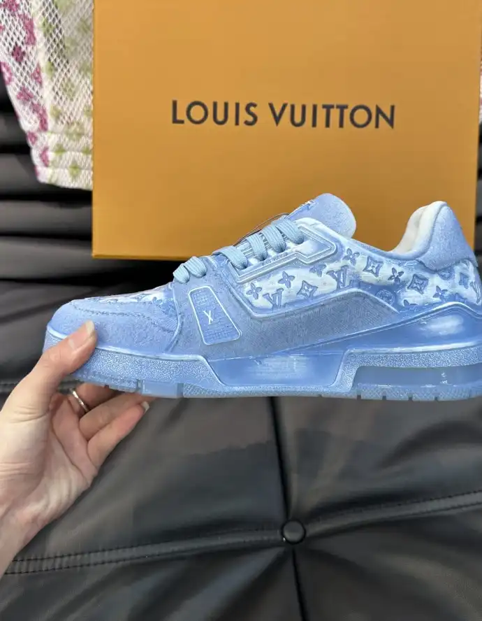 hype Louis Vuitton Sneakers