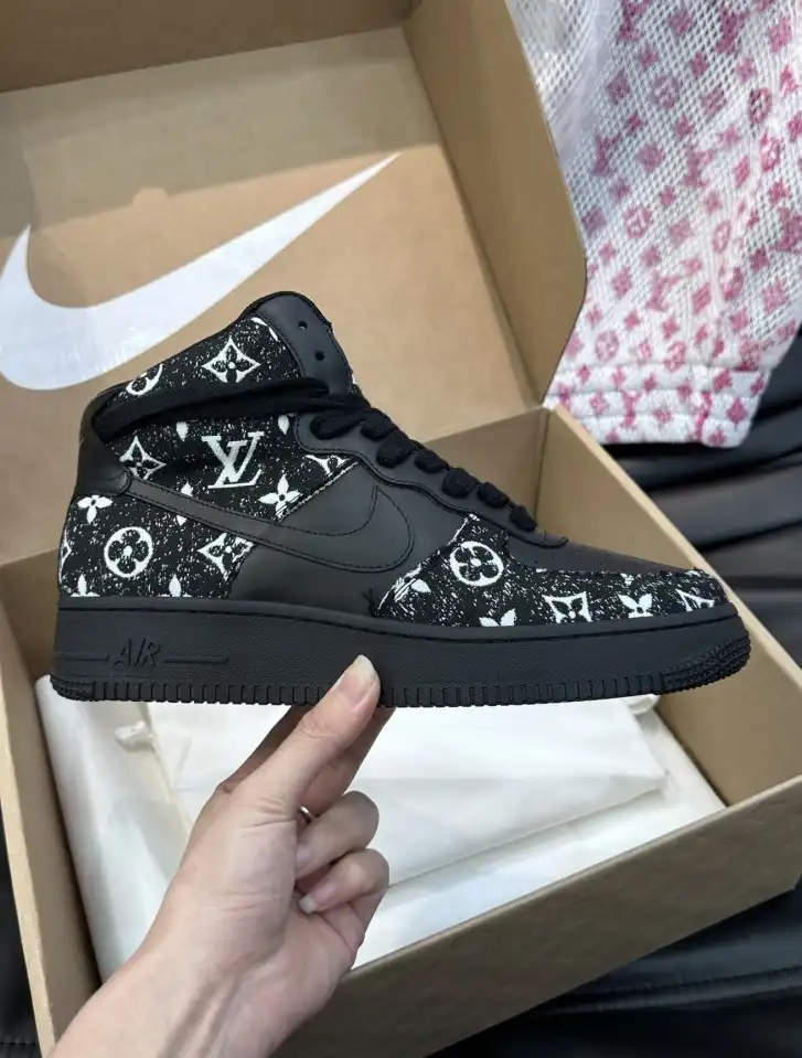 hype Louis Vuitton Sneakers