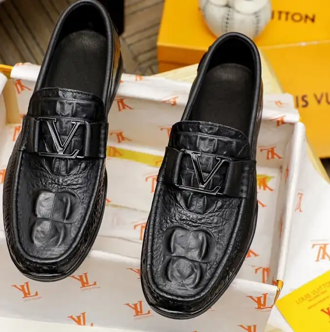 hype Louis Vuitton Sneakers