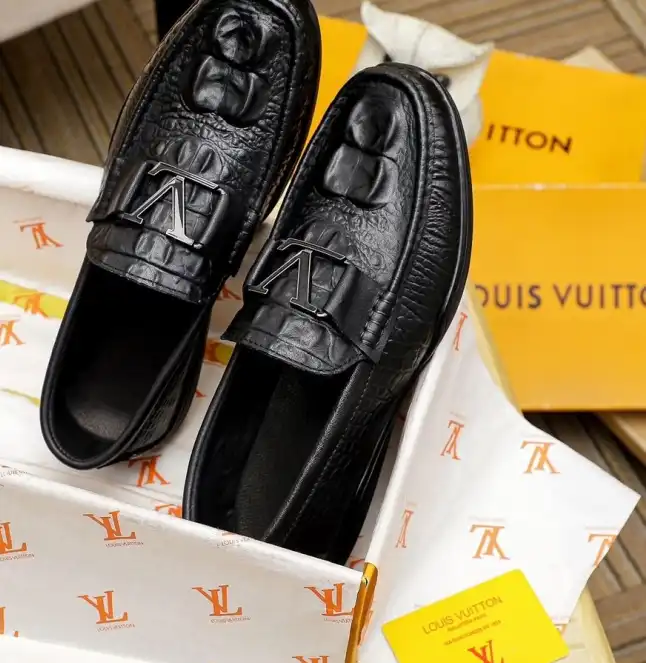 hype Louis Vuitton Sneakers