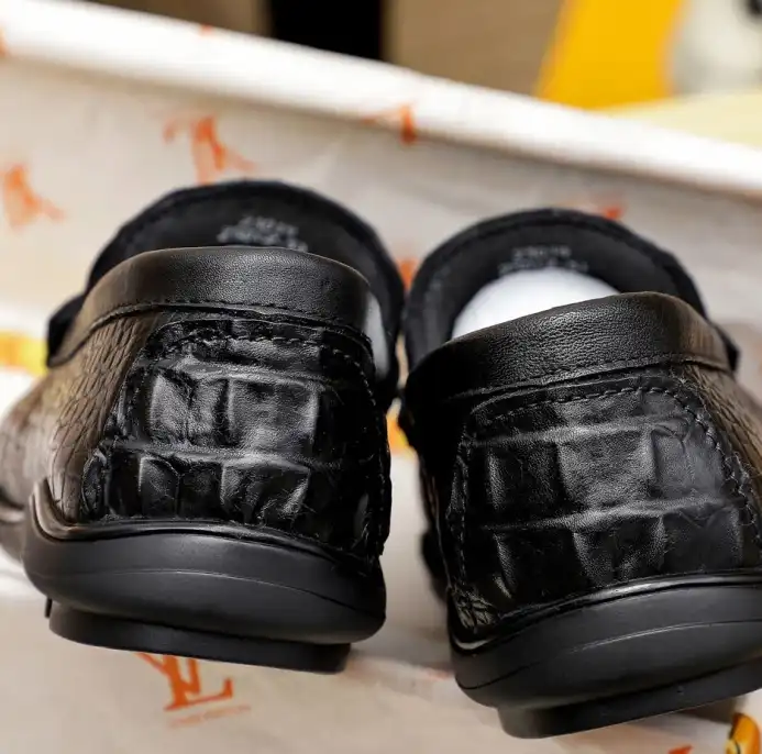 hype Louis Vuitton Sneakers